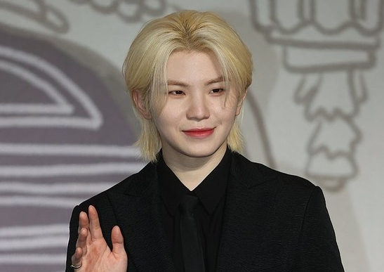 훈련병 아이돌에 '축가' 섭외 부탁…軍 간부 사적 요구 논란