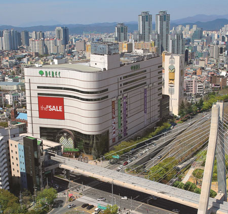 대구 중구 대구백화점 프라자점. 매일신문DB