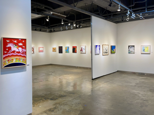 아양아트센터에서 열리고 있는 