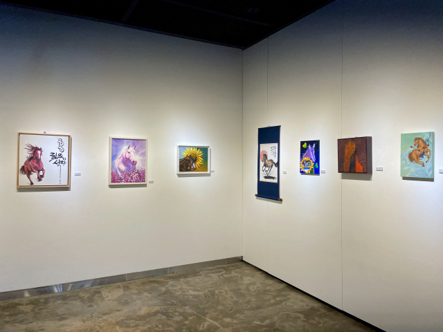 아양아트센터에서 열리고 있는 