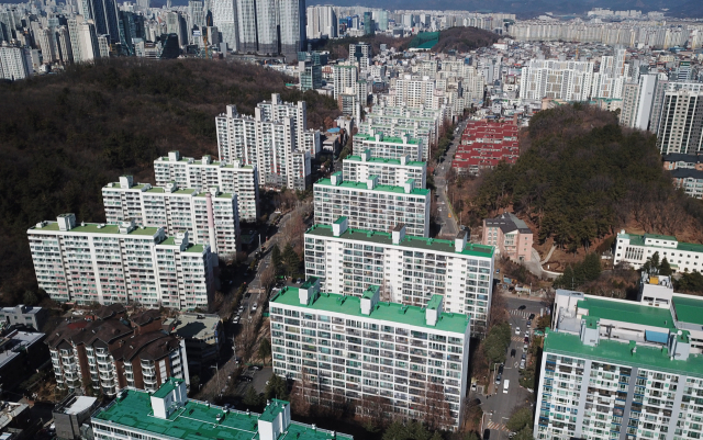 대구 도심에서 재건축이 추진 중인 아파트 단지 모습. 매일신문DB