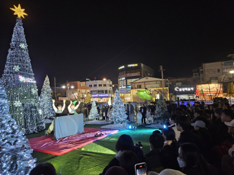 경북 칠곡군 왜관역…가족 나들이 명소로 각광 