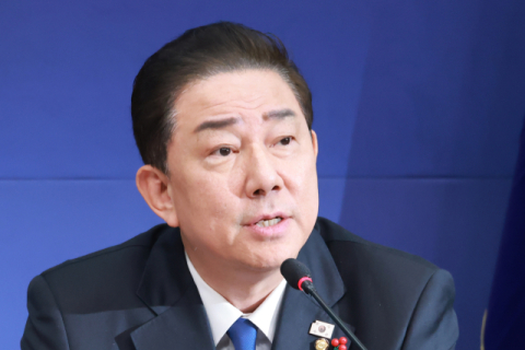 김병기, 前 보좌진·시민단체에 피소…명예훼손·뇌물수수 등 혐의