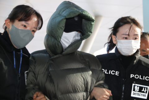 '마약 혐의' 황하나, 영장심사 출석…