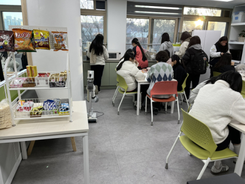 청소년 2명 중 1명 아침 굶는데…아침 7시 40분, '아침밥' 주는 학교