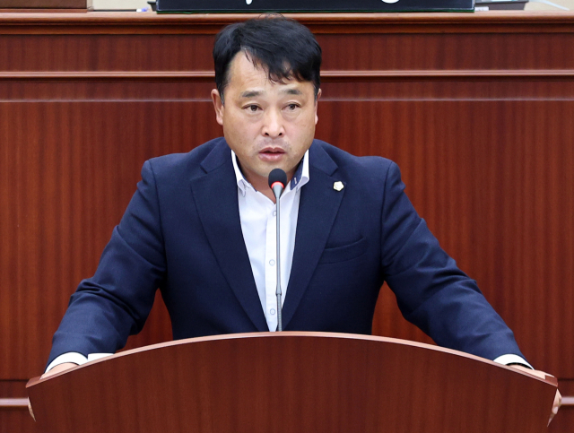장익봉 성주군의원 본회의장에서 제안설명을 하고 있다. 성주군의회 제공