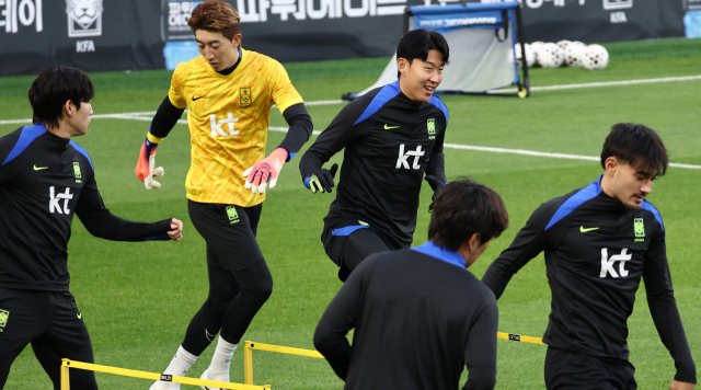 손흥민 유로파리그 우승…올해 축구계 '8대 기적' 선정