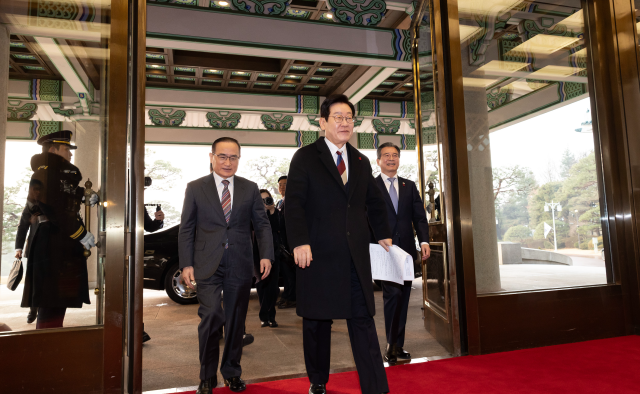 1330일만에 용산시대 결별…李 대통령, 청와대 첫 출근