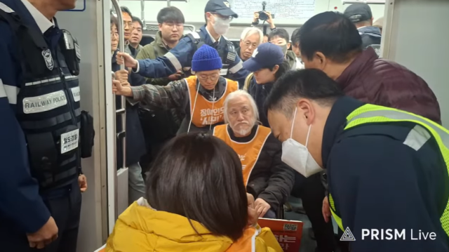 전장연에 맞불 시위하는 '함무라비 노조' 뜬다