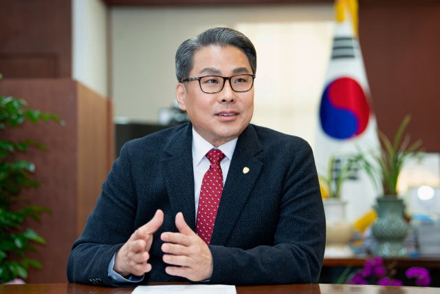 변창훈 대구한의대학교 총장이 지난 31일 매일신문과 인터뷰를 진행하고 있다. 대구한의대 제공