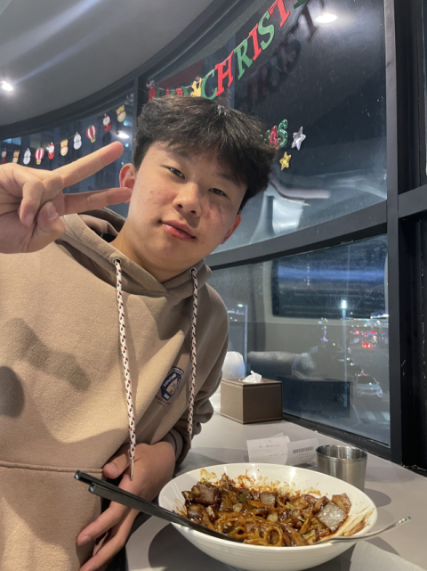 고등학교 2학년 학생, 삶의 마지막 순간에 6명 살리고 하늘의 별