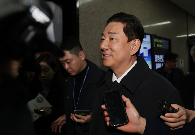 與, 지방선거 공천헌금 파문 일파만파…강선우 탈당, 경찰 수사도 본격화