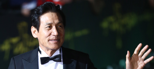 '한국 영화계의 큰 별' 안성기, 하늘의 별이 되다