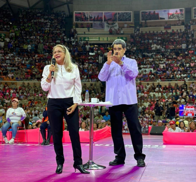 니콜라스 마두로 베네수엘라 대통령(오른쪽)과 아내 실리아 플로레스. 실리아 플로레스 페이스북