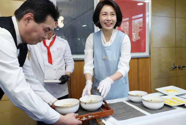 김혜경 여사, '중국 민간 여성외교관' 식사 대접
