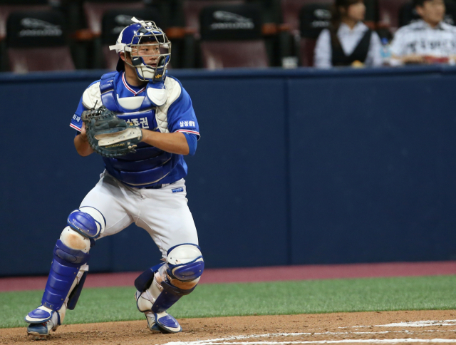 삼성 라이온즈 포수 시절 이지영. 삼성 제공