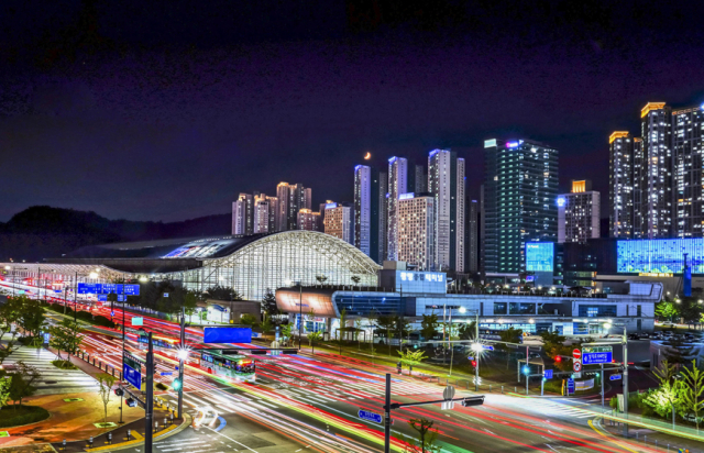 KTX광명역 야경. 광명시 제공