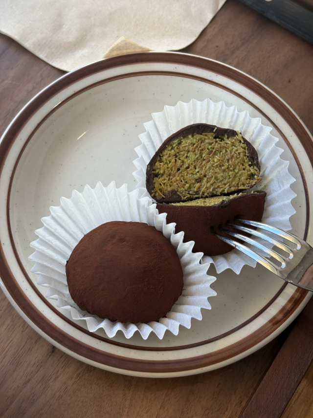 대구 한 카페에서 판매 중인 두바이쫀득쿠키(두쫀쿠). 최현정 기자