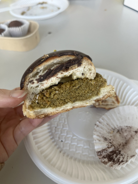 두바이 소금빵 단면 사진. 김세연 기자