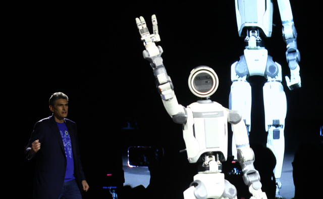 '몸'의 전쟁…로봇이 집안일하는 '피지컬 AI' 시대 왔다