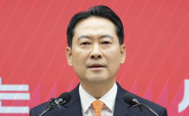 고개 숙인 장동혁 