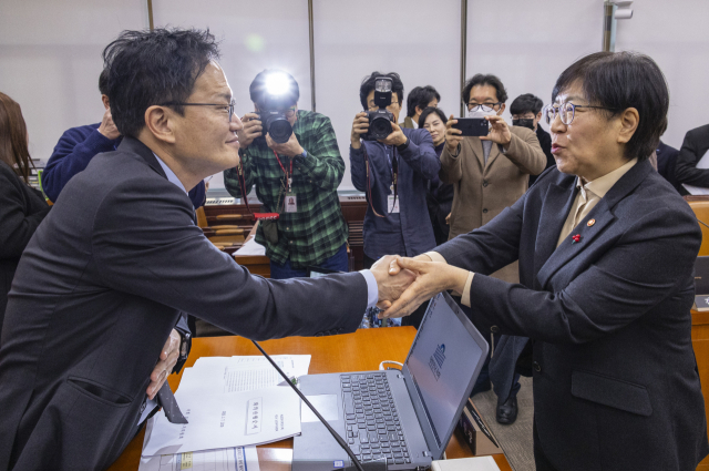 아동수당 지급 '만 8→13세 미만'…2030년까지 1살씩 ↑