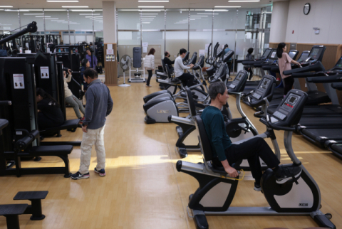 건강 복지 관심에 구립스포츠센터 뜬다…만성 운영적자는 과제