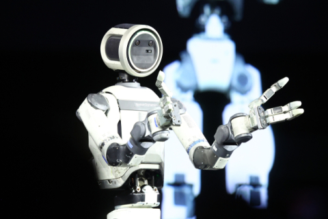 현대차 로봇 전략 가속…노동시장에 미칠 영향은?