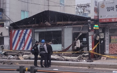 [속보] 강풍에 15m간판, 20대 머리위로 '쿵'…경기서만 1명 사망·4명 부상