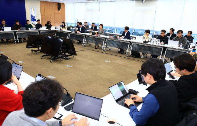 송미령 농림축산식품부 장관은 12일 정부세종청사에서 가진 새해 첫 기자간담회에서 기자들의 질의에 대답하고 있다. 2026.1.12. 농식품부 제공