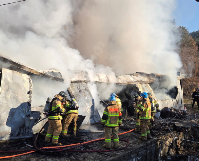13일 대구소방안전본부 등에 따르면 전날 오전 8시 51분쯤 북구 도남동 한 단독주택에서 화재가 발생했다. 대구소방안전본부 제공