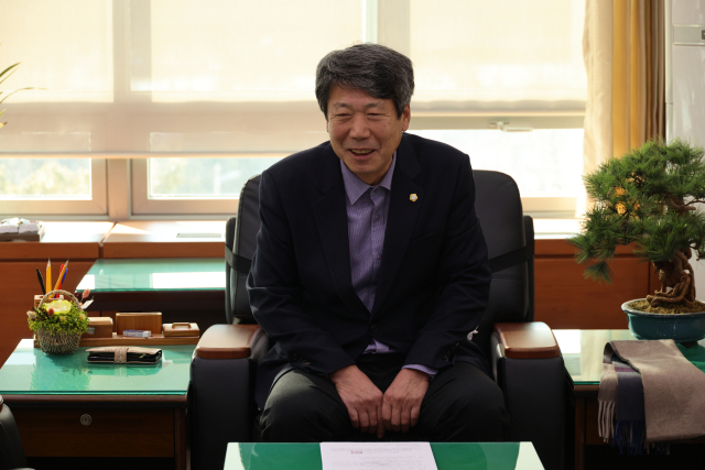 금동윤 봉화군의회 부의장. 손병현 기자