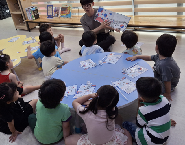 2025년 작은도서관 순회사서지원 독서문화프로그램. 행복북구문화재단