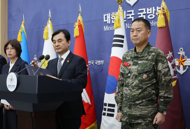 주일석 해병대사령관이 지난달 31일 서울 용산국 국방부 브리핑룸에서 열린 