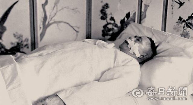 경교장 김구 빈소에는 1분에 수십 명씩 참배해 열흘 동안 100만여 명이 참배했다. 백범김구선생기념사업회 제공