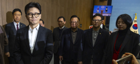 제명 반발하는 한동훈, 덩달아 커지는 비판 목소리 