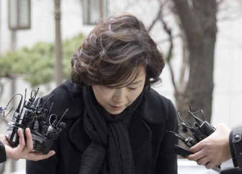 김경, 텔레그램 재가입 이유 묻자 '침묵'…