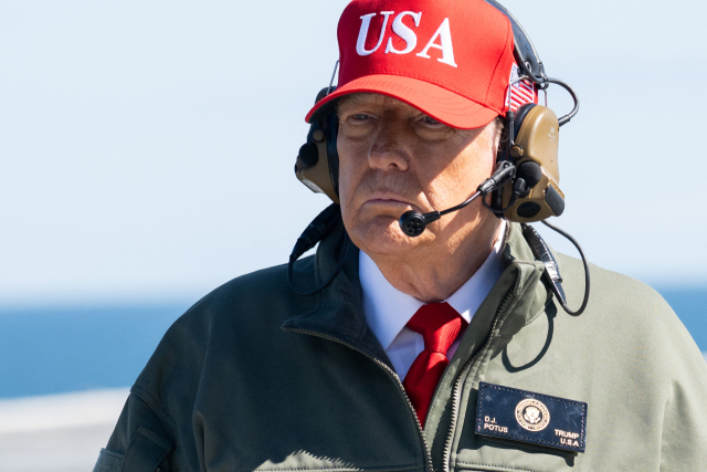 유럽 각국 이란 철수령… 미 항모 중동 이동 중