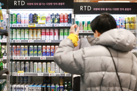 하이볼 주세 30% 한시 감면…청년 소비 겨냥한 세제 완화 본격화[세법 후속]