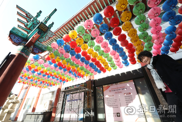 1910년 동화사 포교당으로 세워진 보현사. 3·1운동 당시 승려들이 이곳에서 태극기를 만들어 만세운동에 참여했다. 불교의 공간이 항일 저항의 거점이 됐던 역사가 남아 있다. 정운철 기자 woon@imaeil.com