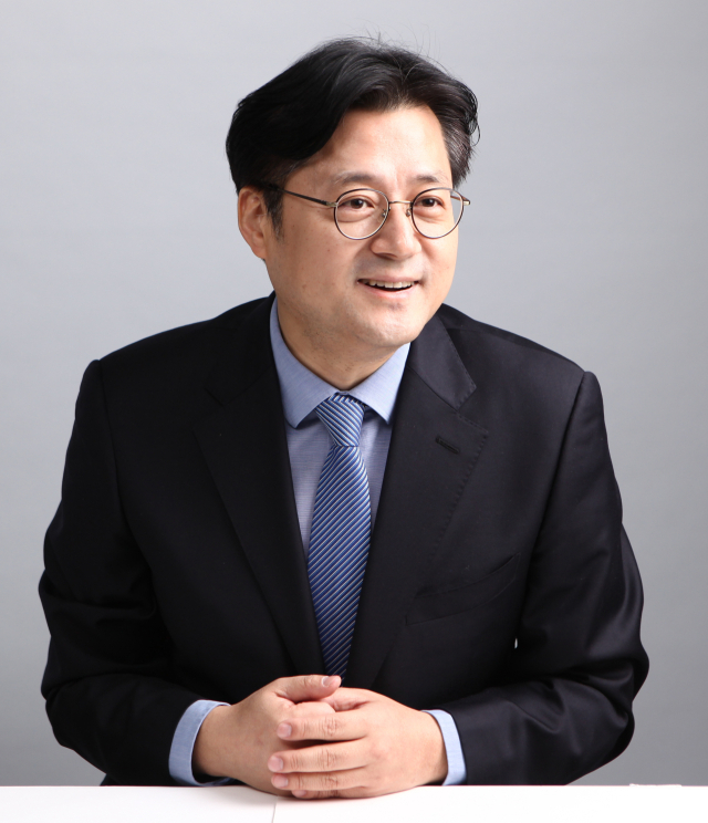 청와대는 18일 이재명 대통령이 더불어민주당 홍익표 전 원내대표를 신임 정무수석에 임명했다고 밝혔다. 연합뉴스