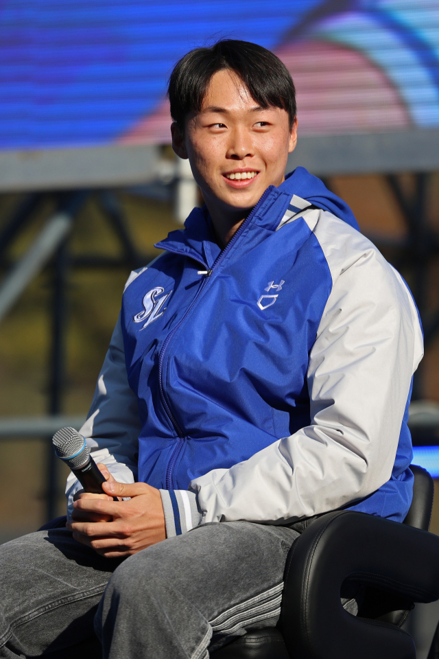 '될성부른 떡잎?' 삼성 라이온즈 1군 스프링캠프에 참가하는 신인 이호범, 장찬희