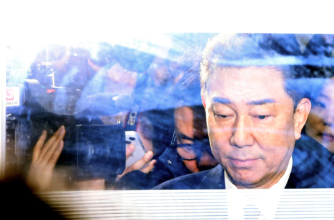 김병기, 결국 민주당 탈당계 제출…제명·의총 피하려?