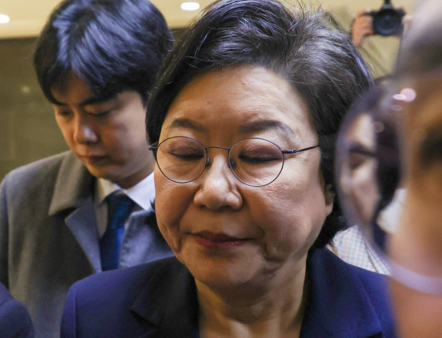 이혜훈 기획예산처 장관 후보자가 19일 국회에서 열릴 예정인 인사청문회를 앞두고 대기하고 있다. 연합뉴스