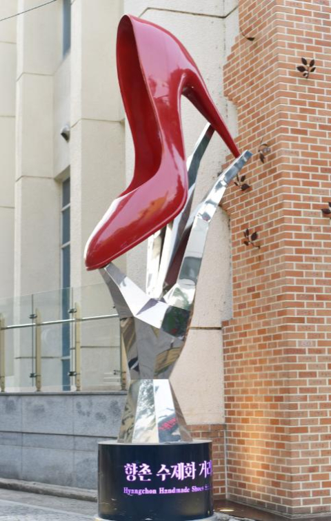 [오동욱의 대구문화 오디세이] ⑭ 도심 명물골목에서 피어난 기억과 미래