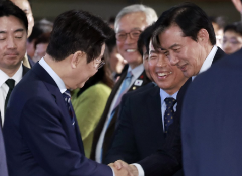 조국 사면했지만 靑 