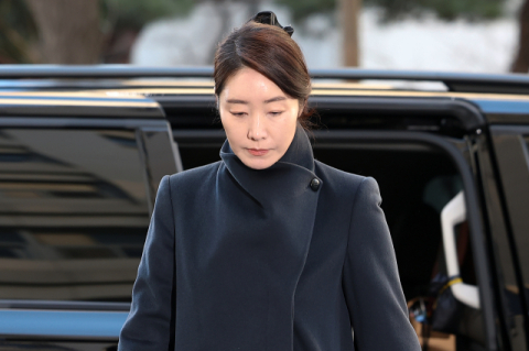 '1억 공천헌금' 강선우 밤샘조사…