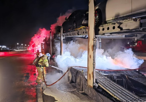 김천시 아포읍 경부고속도로 트레일러 화재