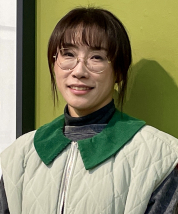 사진작가 배진희 개인전…런던 하숙집에서 시작된 20년 친구들의 기록