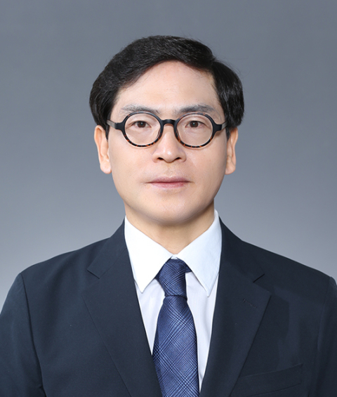 [경북교육, 칭찬 잇기] <23>포항 대동고 곽동호 교사, 가난이 멈추려던 꿈… 스승의 집념이 의사의 길로 이어줘